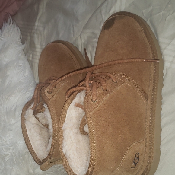 Ugg boots - Picture 2 of 3